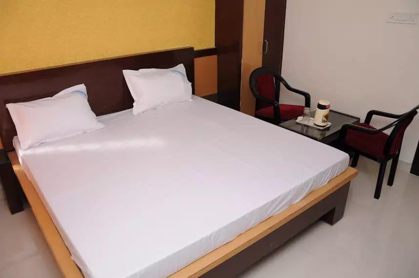Отель Dwaraka Residency Какинада Экстерьер фото